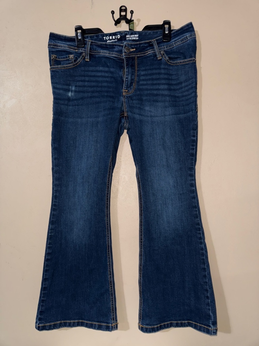 Torrid Womens Dark Indigo Wash Bootcut Jeans Mid Rise Stretch Denim Flare Leg